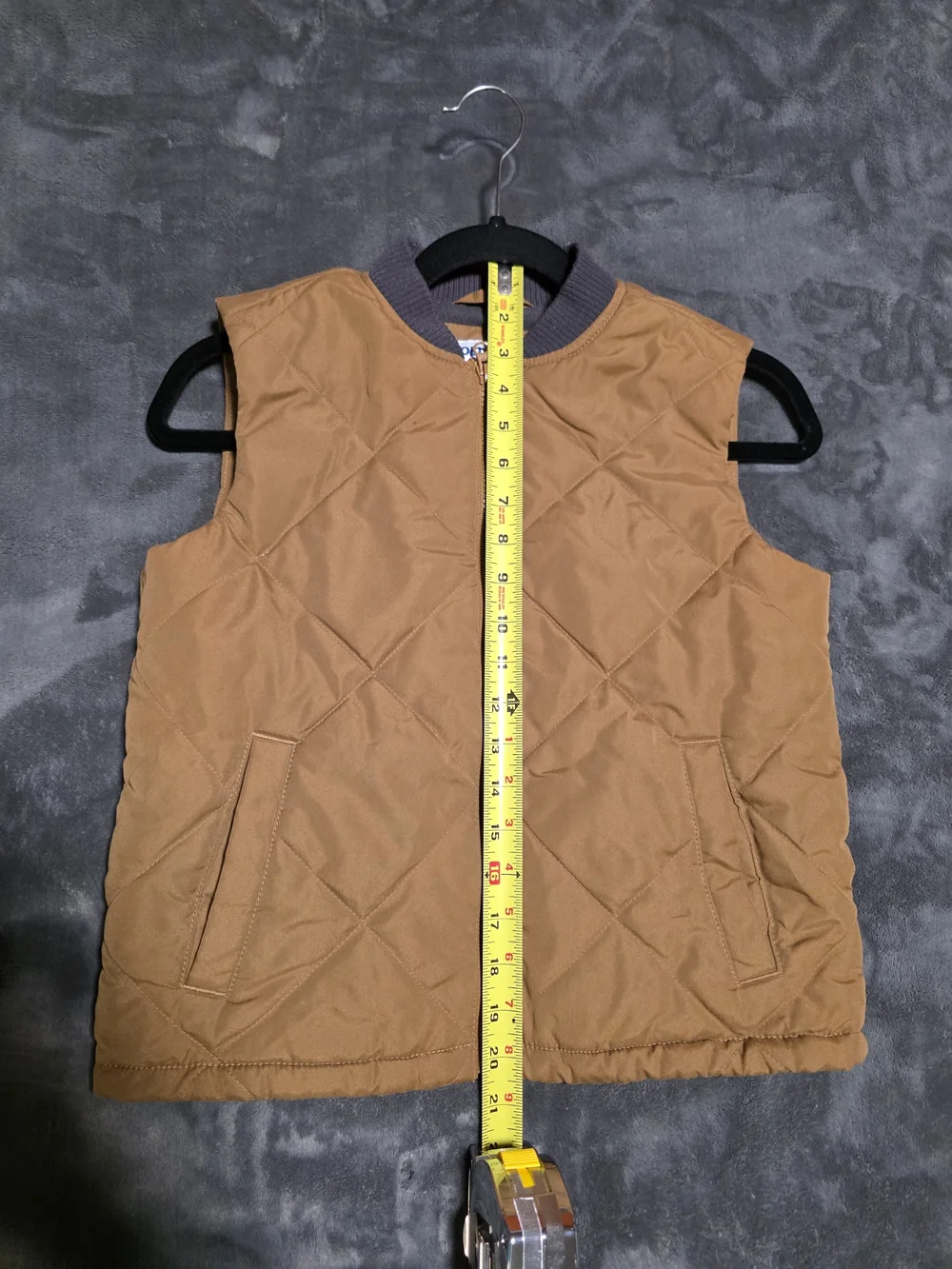 Old Navy Quilted Puffer Vest in Camel Brown 10-12 Kids.